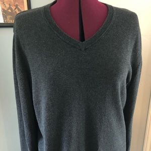 Old Navy Grey Sweater